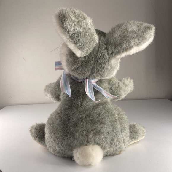 Vintage Avanti Wallace 1984 Applause Bunny Rabbit Plush - Picture 3 of 7